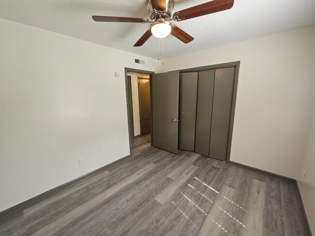 Photo - Parkwood Apartments Unit D5