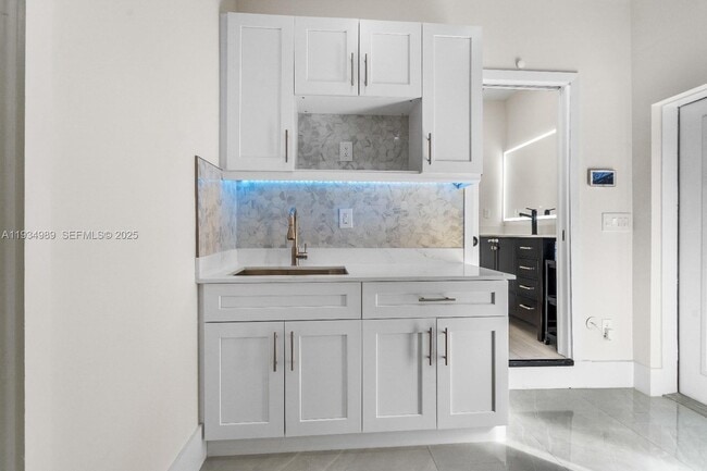 Photo - 161XX SW 44th Ln Unidad #1