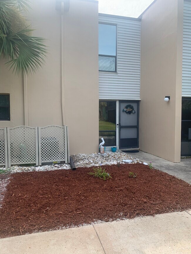 Entrance - 5500 Ocean Shore Blvd Unidad 97