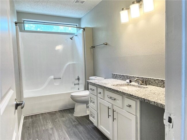 Building Photo - 3250 N Kings Cross