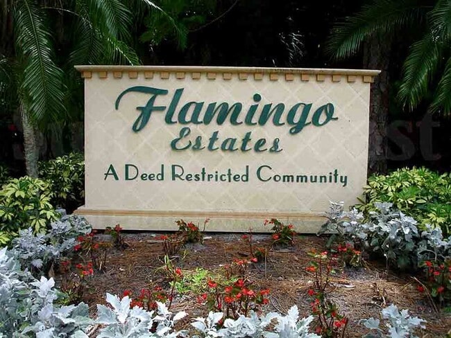 Building Photo - Seasonal Rental Home in Flamingo Estates
