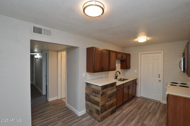 Photo - 6044 N 21st Ave Unit 2