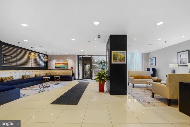 Building Photo - 7401 Westlake Terrace Unit 215