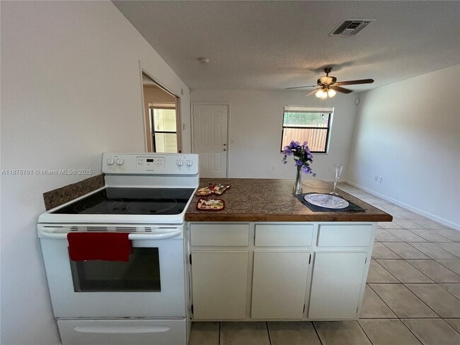 Photo - 1832 My Pl Ln Unit J-39