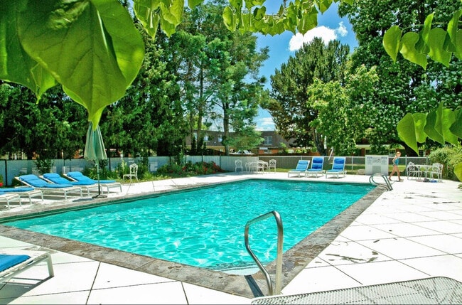 Sparkling Pool - Cambridge Dorchester Apartment Homes