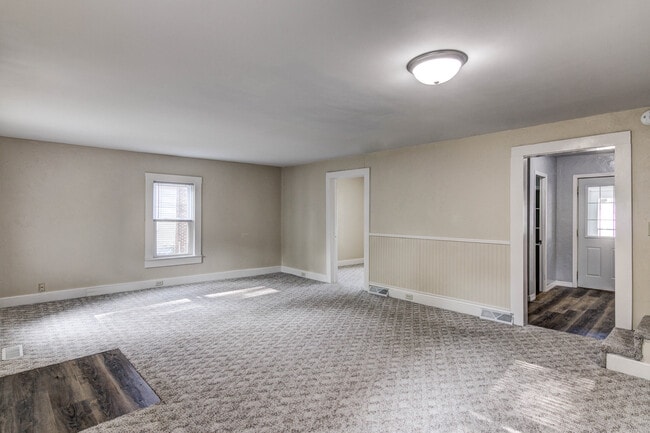 Photo - 616 Davis Ave