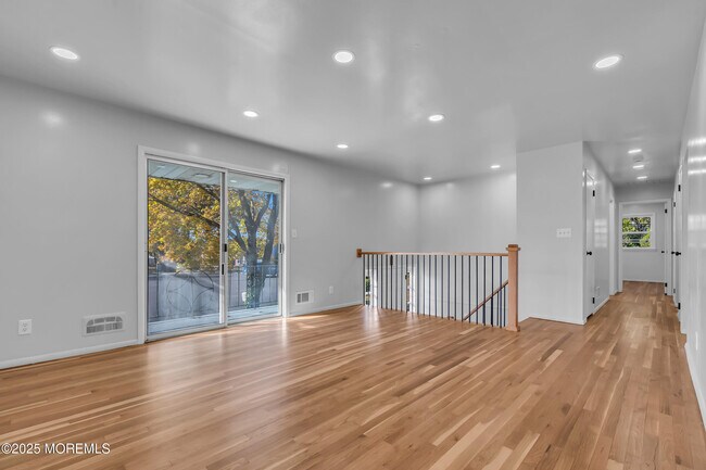 Photo - 16 Burdge Dr