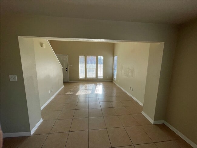 Photo - 513 Thornton Ct