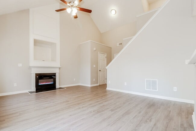 Photo - 2285 Wingfoot Pl
