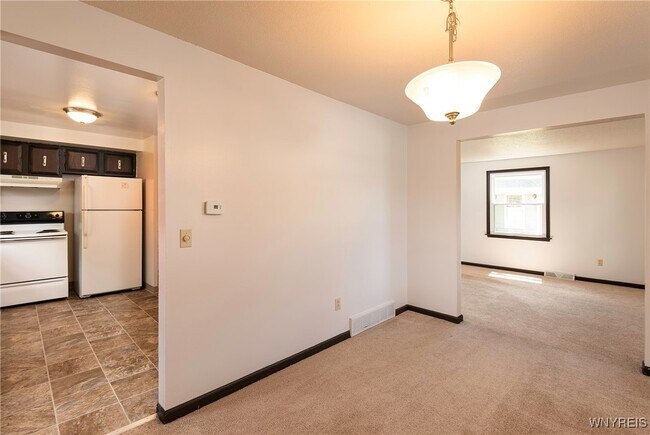 Photo - 407 Kaymar Dr