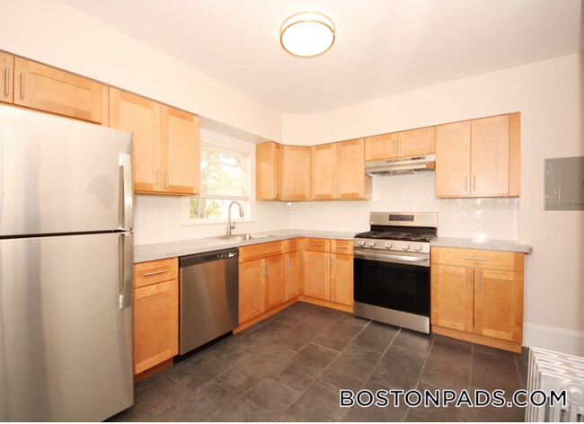 Photo - 93 Cushing St Unit 2