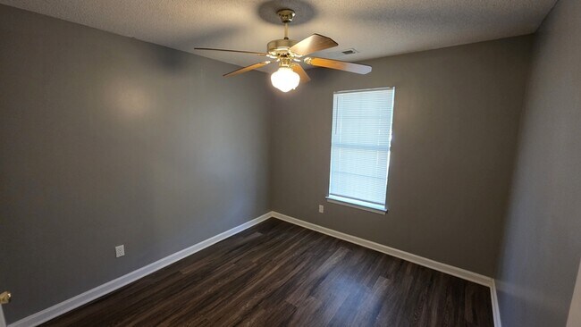7115 Lindsey Leaf Cove