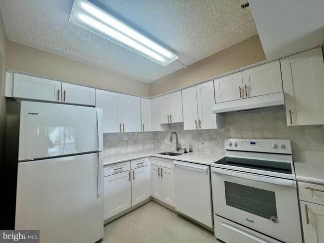 Photo - 2921 N Leisure World Blvd Unit 1-301