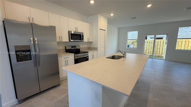 Photo - 1087 NW 2nd Ter