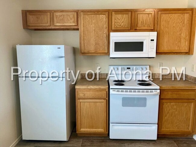 Photo - 1063 W Pine Ave
