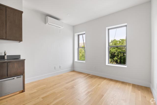 Building Photo - 1 bedroom in New York NY 10009 Unit 5D Rental