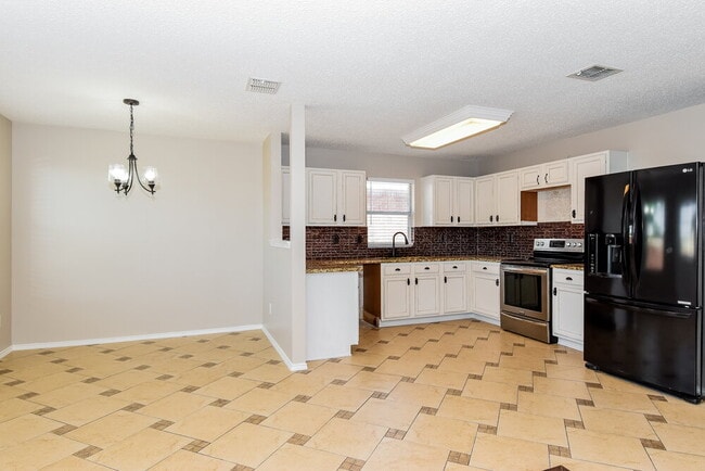 1434 Hickory Creek Ln