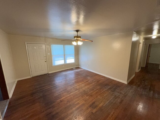 Photo - 408 Allen St