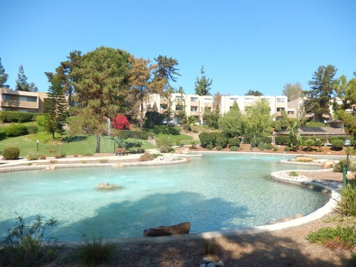 Building Photo - Updated 2 Bed, 1.5 Bath in La Mesa!! Water/Trash Included