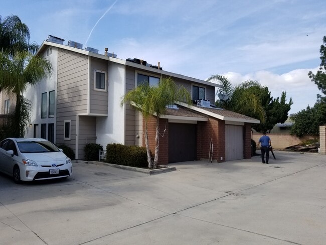 Photo - 675 Woodcrest Dr Unit 675 Woodcrest Drive  B