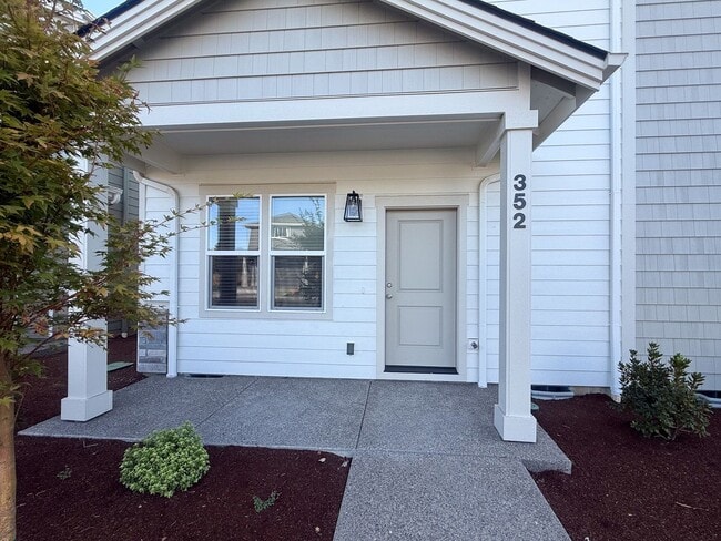 Photo - 352 SE Shetterly Dr