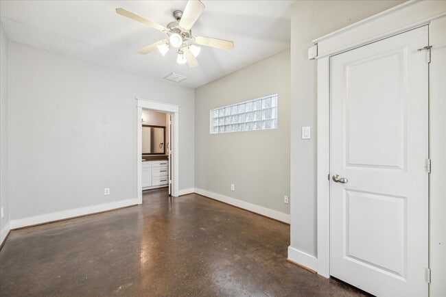Photo - 2119 Cohn St
