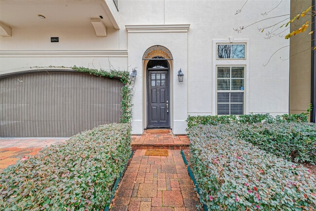 Photo - 10917 Upland Park