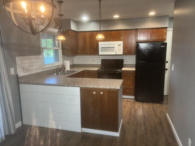 Photo - 2301 Oak Park Dr