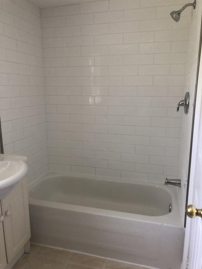 Photo - 4059-4059 45 Unit 5