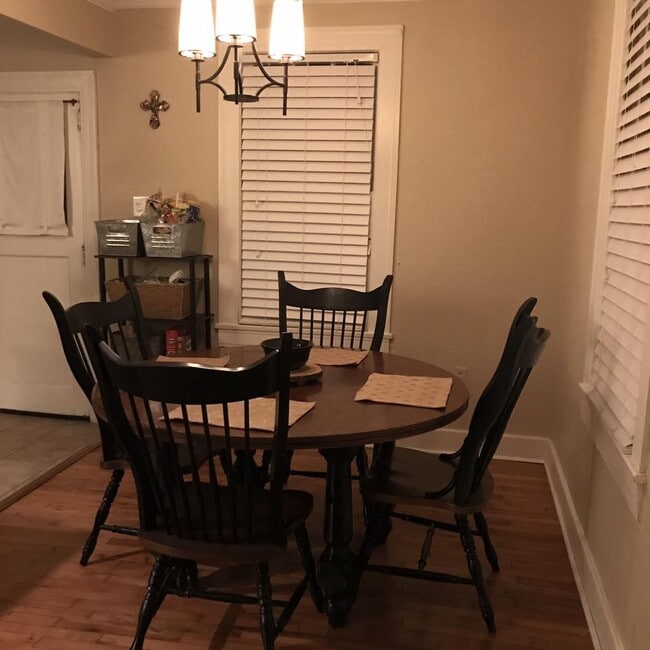 Photo - 4812 Convention St