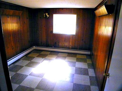 Photo - -- AVAILABLE APRIL 15TH -- 4 BR / 3 BA Raised Ranch, Brick home in Pinedale Farms (West End!), Av...