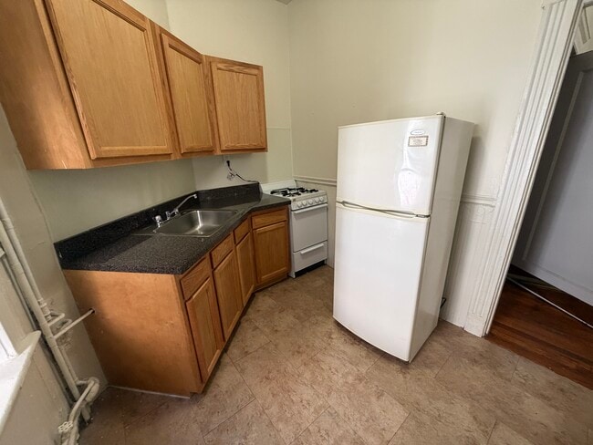25 Walbridge St Unit 4
