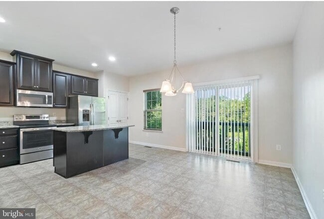 Photo - 326 Eagles Ridge Way