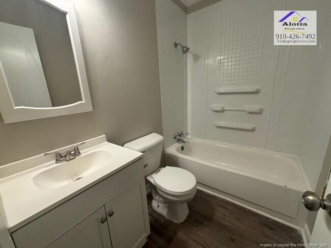 Photo - 6604 Carloway Dr