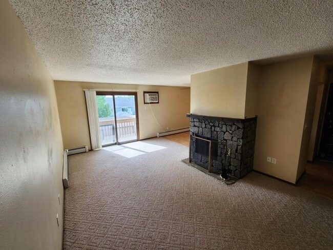 Building Photo - 2520 N 8th St Rental