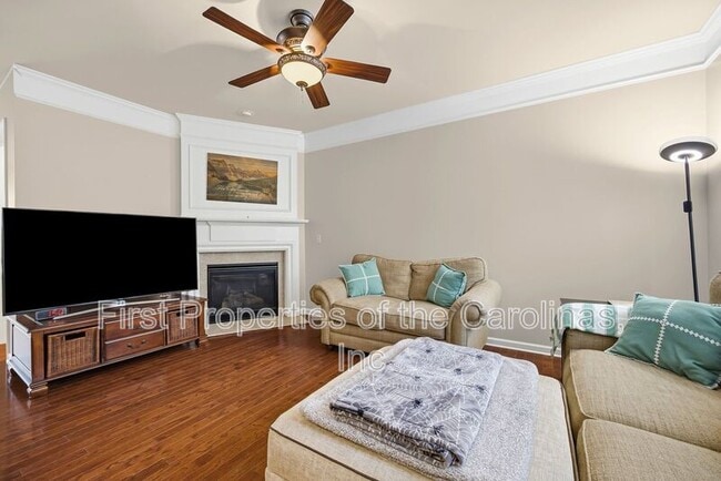 Photo - 1120 Drayton Ct