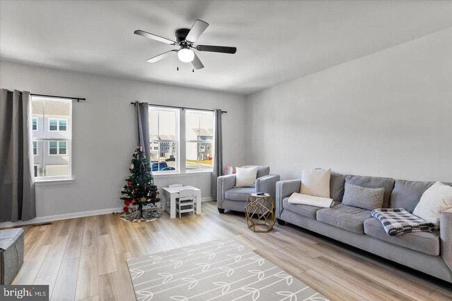 Photo - 143 Cooperage Rd