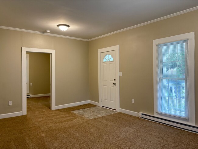 Photo - 1 Bedroom, 1 Bathroom House in Eden!