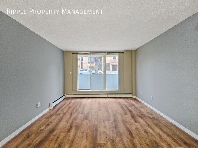 Photo - NEWLY RENOVATED 1 Beds, 1 Baths Apartment/Condo | No Pets Allowed Unité 102