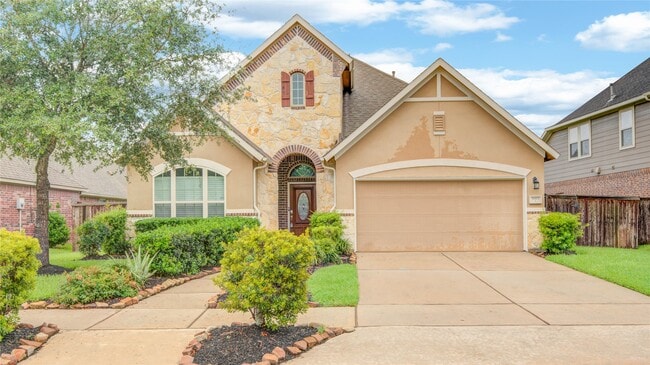 Photo - 9915 Foggy River