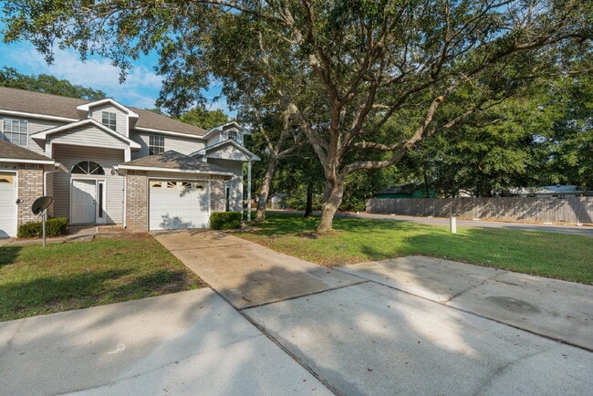 Photo - "Charming 2-Bed Townhouse Retreat with 2.5... Unit A
