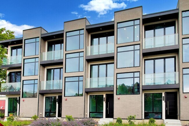 Building Photo - 6344 Hennings Ct