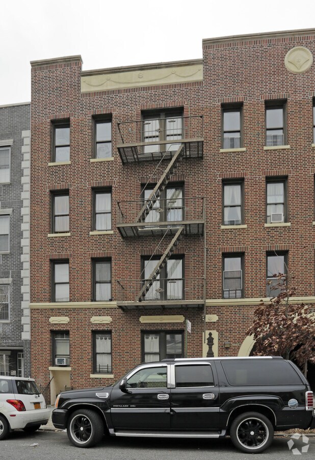 Photo - 2554 38th St