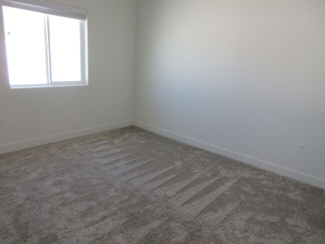 Photo - 3 bed, 2 Bath, Twin Home - Newer Construction