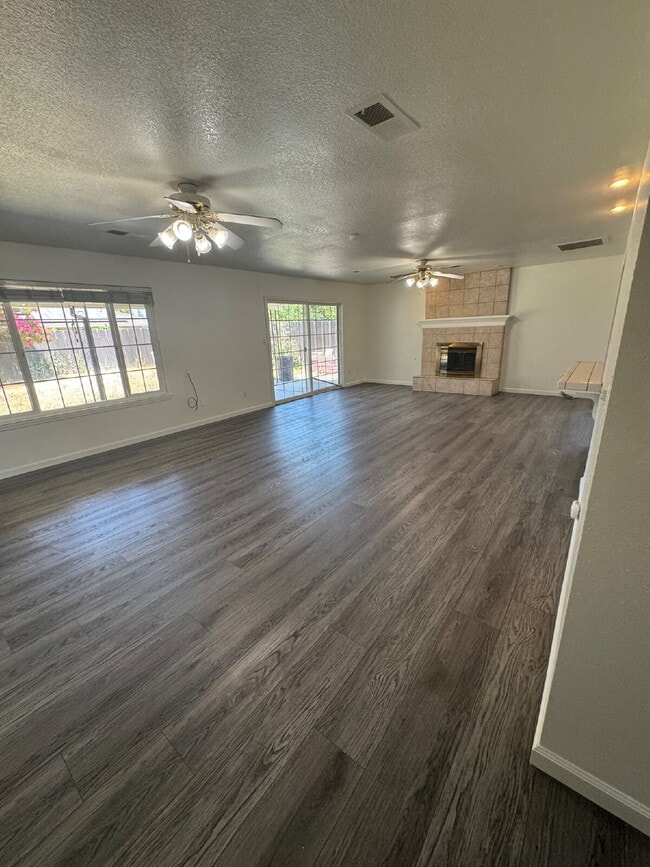 MOVE IN SPECIAL $500 off the rent for the ... - MOVE IN SPECIAL $500 off the rent for the ...