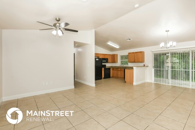 Photo - 4008 15th St W