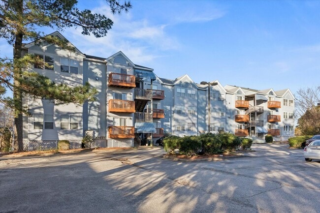 Photo - 2BR/2BA Condo Near Langley AFB Unit 105