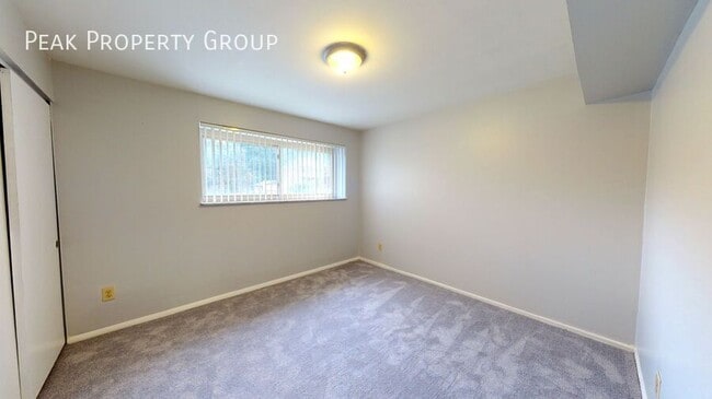 Photo - 2971 Deckebach Ave Unidad Deckhaus 1Bd