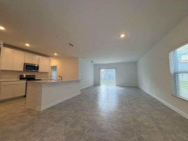 Photo - 1618 Reservoir Pl