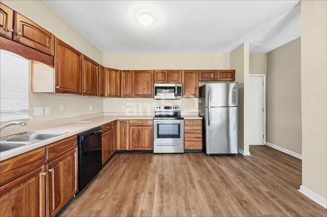 Photo - 214 Allen Ln